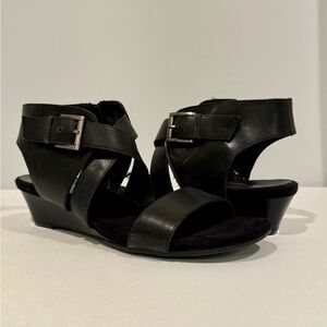 Aerosoles Women's Propryetor Wedge Sandal, Black Leather